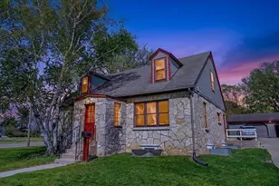 203 Whiton St, Whitewater, WI 53190 - Photo 2