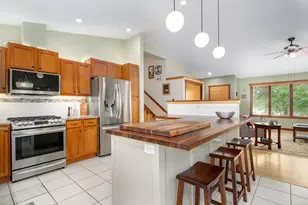 7350 Blue Maple Trail, Madison, WI 53719 - Photo 10