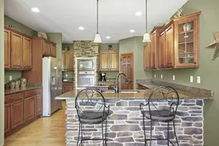 245 Stone Bridge Cir, Deerfield, WI 53531 - Photo 34