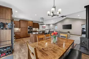 111 Savannah Cir, Barneveld, WI 53507 - Photo 8