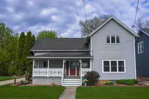 231 Campbell St, Columbus, WI 53925 - Photo 2