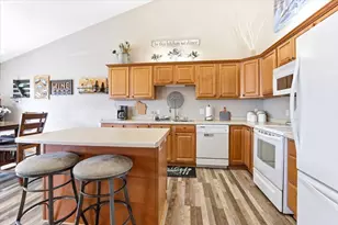 121 Madison Ave, Baraboo, WI 53913 - Photo 14