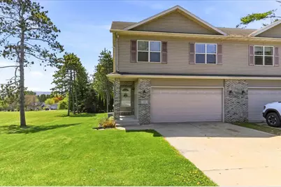 121 Madison Avenue, Baraboo, WI 53913 - Photo 1