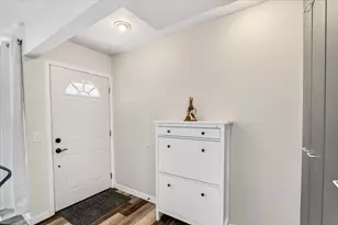 529 East Bluff, Madison, WI 53704 - Photo 2