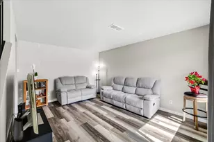 529 East Bluff, Madison, WI 53704 - Photo 4