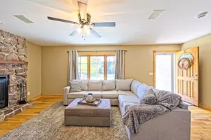 312 E Walnut St, North Freedom, WI 53951 - Photo 10