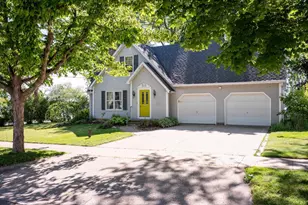 604 Lake Shore Dr, Beaver Dam, WI 53916 - Photo 18