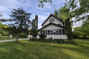 4259 Mahoney Rd, Mcfarland, WI 53558 - Photo 2