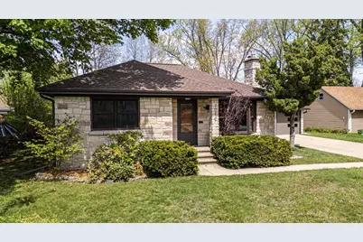 7010 Franklin Avenue, Middleton, WI 53562 - Photo 2