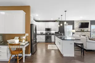 404 Bella Way, Sun Prairie, WI 53590 - Photo 20