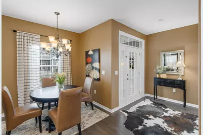 404 Bella Way, Sun Prairie, WI 53590 - Photo 8