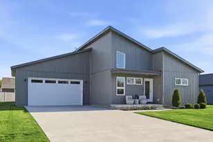 404 Sandmar Dr, Ripon, WI 54971 - Photo 2