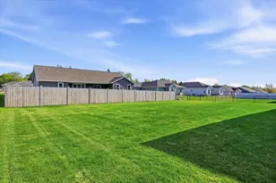 404 Sandmar Dr, Ripon, WI 54971 - Photo 24