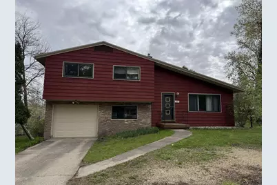 407 Silver Lake Drive, Portage, WI 53901 - Photo 2