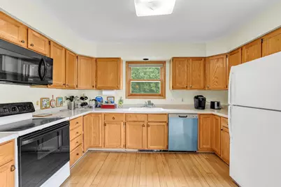 2941 Maple Run Drive, Madison, WI 53719 - Photo 14