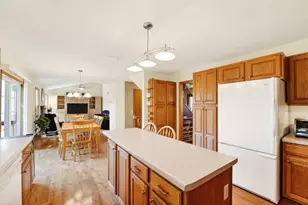 8321 Dolomite Ln, Madison, WI 53719 - Photo 10