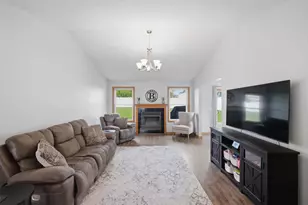 118 Campion Dr, Janesville, WI 53536 - Photo 10