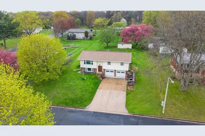 103 Moorland Drive, Markesan, WI 53946 - Photo 2