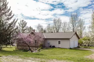 149 &amp 151 Merry Christmas Ln, Mineral Point, WI 53565 - Photo 4