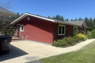 356 Sherman Ave, Markesan, WI 53946 - Photo 4