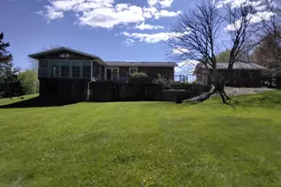 356 Sherman Ave, Markesan, WI 53946 - Photo 2