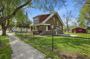 601 Vine St, Wisconsin Dells, WI 53965 - Photo 4