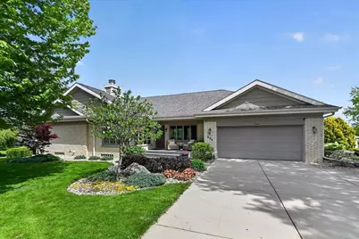 404 Sunset Court, Marshall, WI 53559 - Photo 2