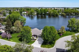 404 Sunset Ct, Marshall, WI 53559 - Photo 4