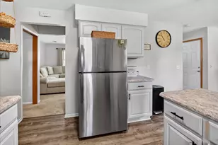 5583 Barbara Dr, Fitchburg, WI 53711 - Photo 16