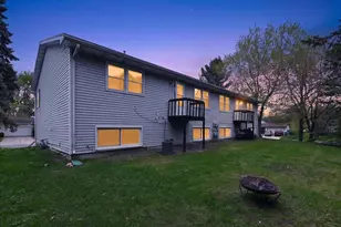 2660-2658 Chesapeake Dr, Fitchburg, WI 53719 - Photo 6