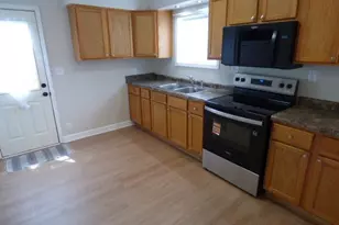 220 Trush Ct, Beloit, WI 53511 - Photo 2