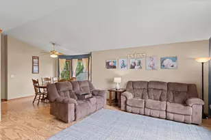 2366 Reinhardt Ct, Reedsburg, WI 53959 - Photo 10