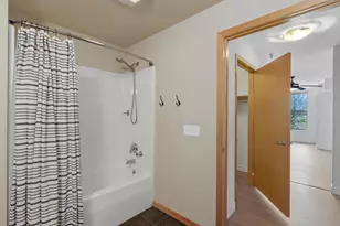8201 Mayo Dr, Madison, WI 53719 - Photo 26