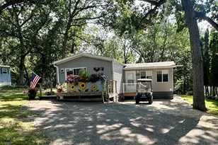 W1325 Spring Grove Rd, Ripon, WI 54971 - Photo 2