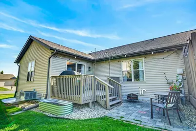 806 Longwood Drive, Oregon, WI 53575 - Photo 2