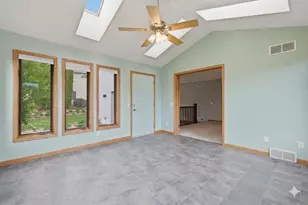 8813 Nelson Crossing, Verona, WI 53593 - Photo 16