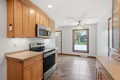 3502 Old Gate Road, Madison, WI 53704 - Photo 8