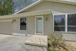 3502 Old Gate Rd, Madison, WI 53704 - Photo 4