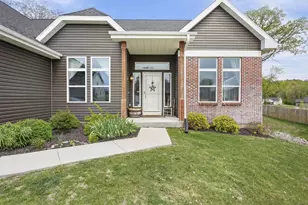 11134 N Lake Woods Dr, Edgerton, WI 53534 - Photo 2