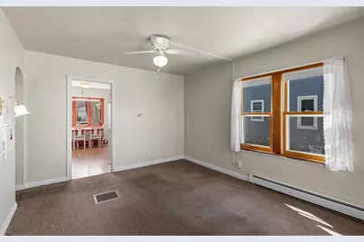 717 University Avenue, Beaver Dam, WI 53916 - Photo 4