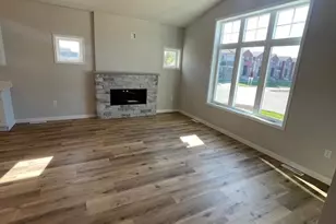 827 Vineyard Dr, Cambridge, WI 53523 - Photo 12
