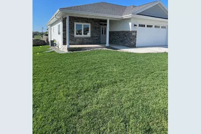 827 Vineyard Drive, Cambridge, WI 53523 - Photo 1