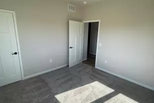 827 Vineyard Dr, Cambridge, WI 53523 - Photo 8