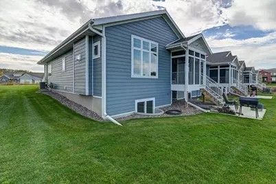 825 Vineyard Drive, Cambridge, WI 53523 - Photo 4