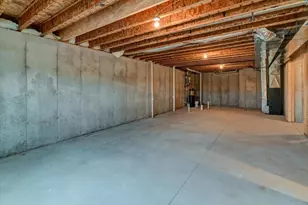 825 Vineyard Dr, Cambridge, WI 53523 - Photo 32