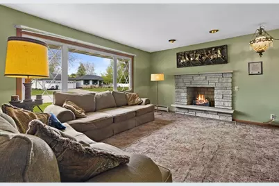 211 Prairie Avenue, Lake Mills, WI 53551 - Photo 2