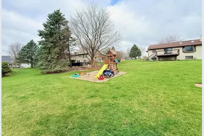 516 Mohawk Trail, DeForest, WI 53532 - Photo 22