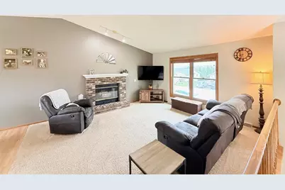 516 Mohawk Trail, DeForest, WI 53532 - Photo 2