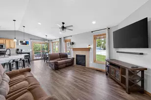 1216 Temple Dr, Mount Horeb, WI 53572 - Photo 4