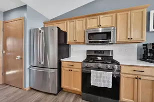 1216 Temple Dr, Mount Horeb, WI 53572 - Photo 4